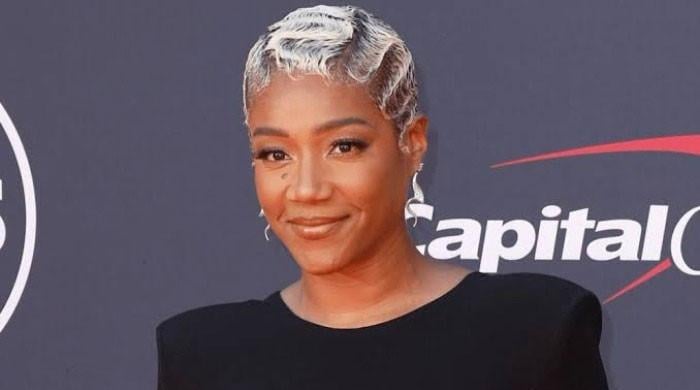  Tiffany Haddish reacts to Taylor Swift wedding snub: Watch