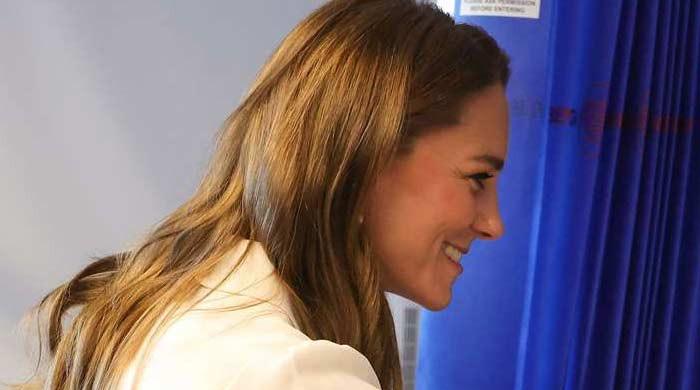 Princess Kate leaves fans worried as she visits hospital with mystery injury
