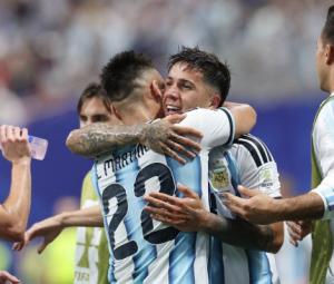 Argentina stage stunning late comeback to see off Egypt