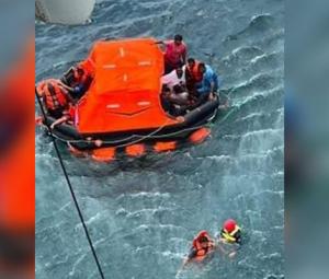 Pakistan Navy rescues all 20 Pakistani crew members from sinking dhow: ISPR