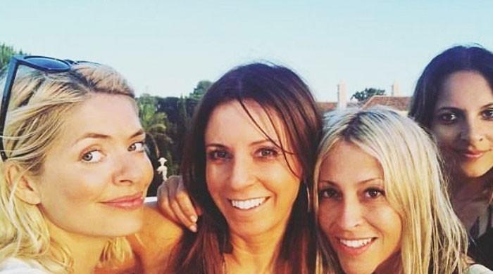  Holly Willoughby shares carefree girls' day out before screen relaunch
