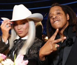 Beyonce surprises audience at Jay-Z's 30th anniversary concert