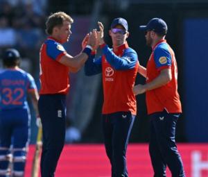 England's victory in fifth T20I condemns India to winless series