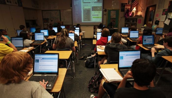 Top US Law School bans use of laptops, mobile phones in class: Here’s why