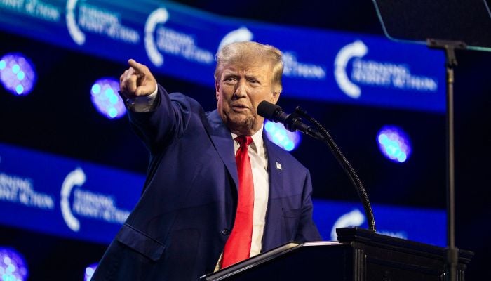 Trumps approval rating sinks near record low in new poll: 59% disapprove, 37% approve