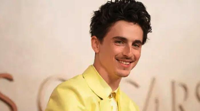 Timothée Chalamet fanboys over Dallas Cowboys cheerleaders