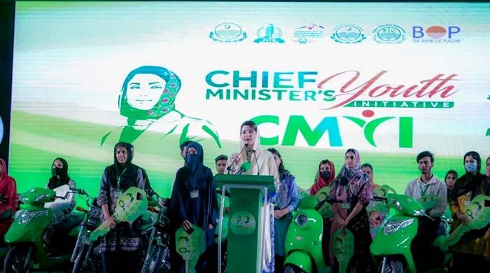 CM Maryam announces 100,000 free electric bikes for students