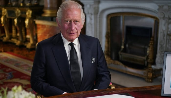 King Charles reaches Buckingham Palace for crucial meeting