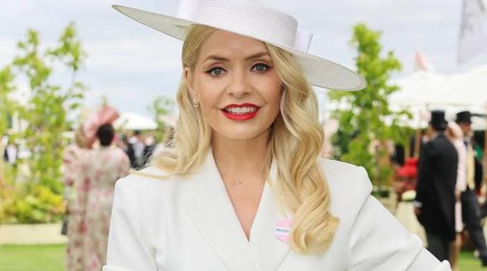 Holly Willoughby sparks excitement with first look at new show
