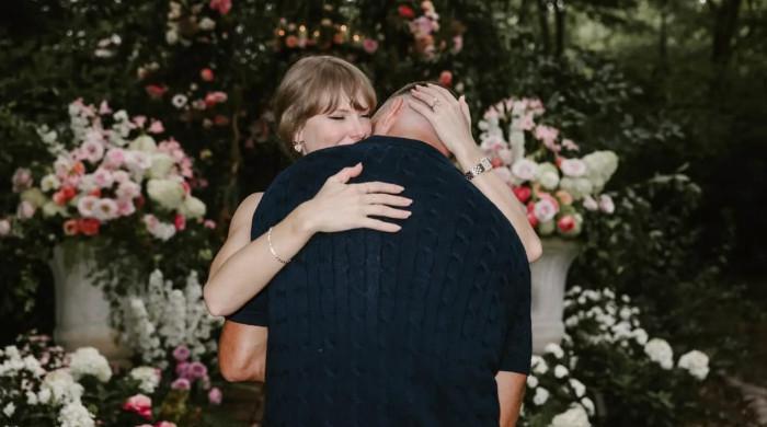 Taylor Swift reportedly isn't rushing to release wedding photos