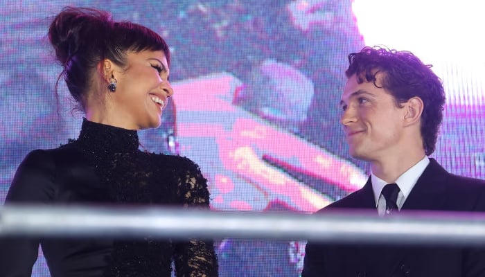Tom Holland cant take his eyes off Zendaya at ‘Spider-Man’ event