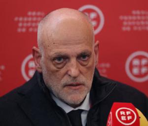 La Liga chief accuses Fifa of 'destroying football industry'