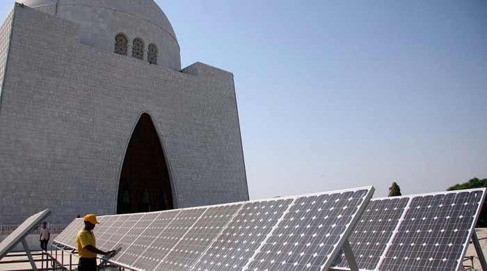 Pakistan's solar revolution leans on workers toiling in extreme heat