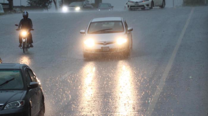 Parts of Karachi receive rain as PMD predicts more showers on weekend