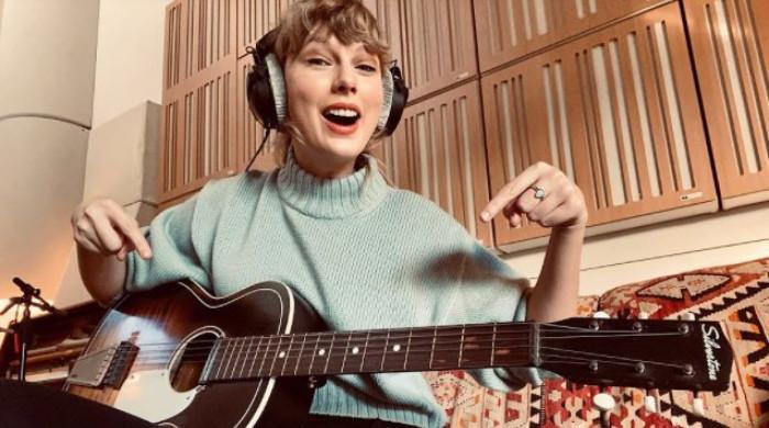 Taylor Swift sends fans on high alert with new 'Rep TV' easter egg 