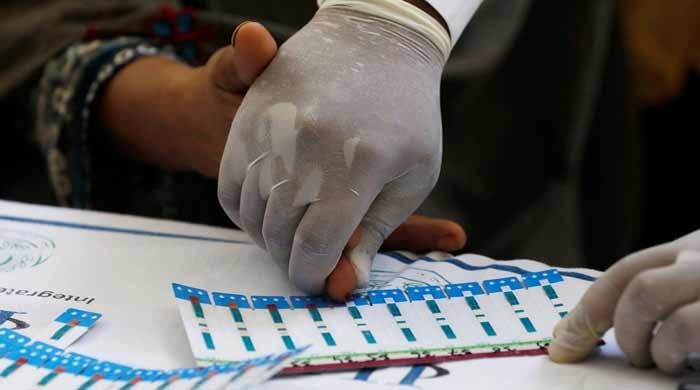 Health experts urge Pakistan to conduct first nationwide HIV survey