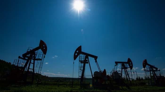 Oil ticks up after sell-off as talks to end US-Iran war remain uncertain