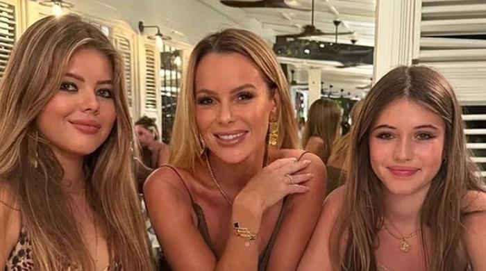 Amanda Holden leaves fans stunned with youthful holiday look