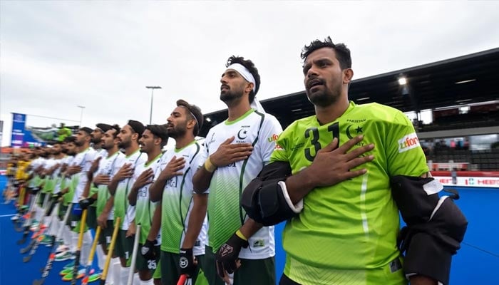 Pakistan players sing the national anthem ahead of their FIH Hockey World Cup 2026 match against Wales at the Wagener Hockey Stadium in the Netherlands on August 17, 2026. — FIH