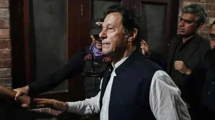 Cricket legends renew appeal to PM Shehbaz for Imran Khan's medical treatment