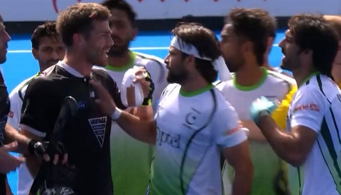 New Zealand and Pakistan players argue during the classification match of the FIH Men’s Hockey World Cup 2026 at Wagener Stadium on August 24, 2026. — Facebook/ PTVCSports