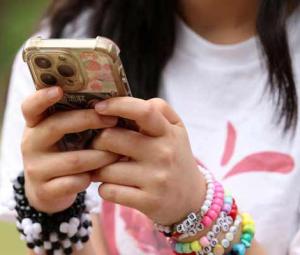 New Zealand to introduce bill banning social media for children under 16