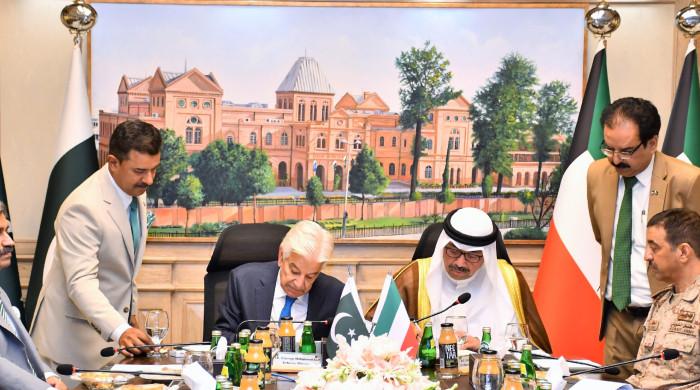 Pakistan, Kuwait sign new pact to expand military cooperation