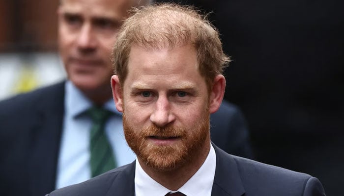 Royal Family receives warning as Prince Harrys pal delivers shock update