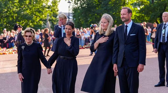 Palace issues Queen's health update just hours before crucial ceremony