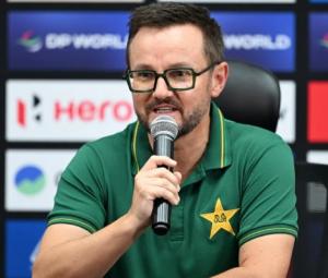 Hesson clarifies he had no role in selecting Pakistan's Test squad