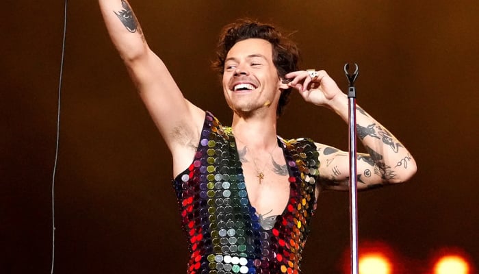 Harry Styles alerts fans with new promo posters across cities