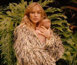 Suki Waterhouse speaks about how motherhood transformed showbiz career