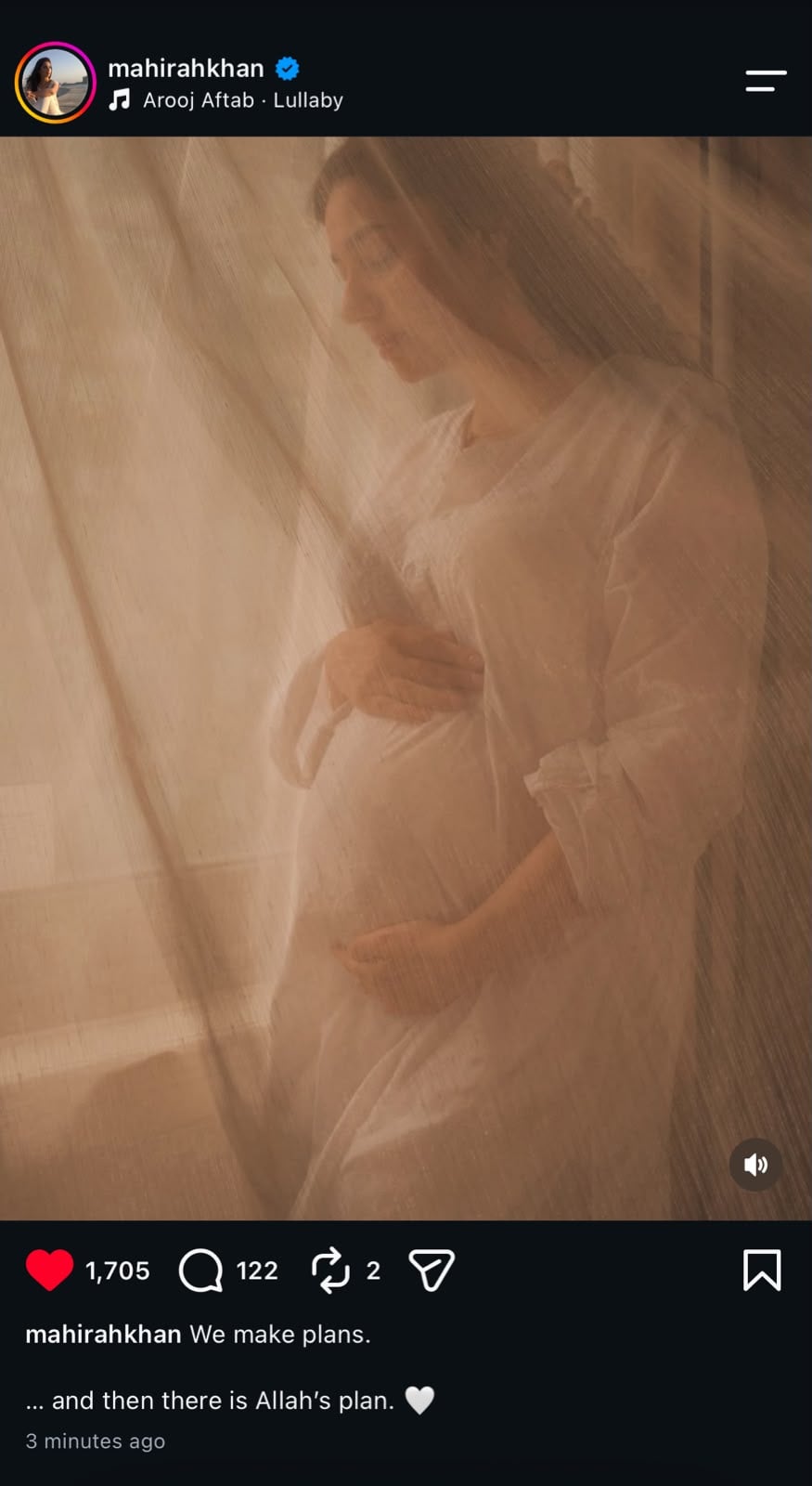 Mahira Khan announces pregnancy with emotional message